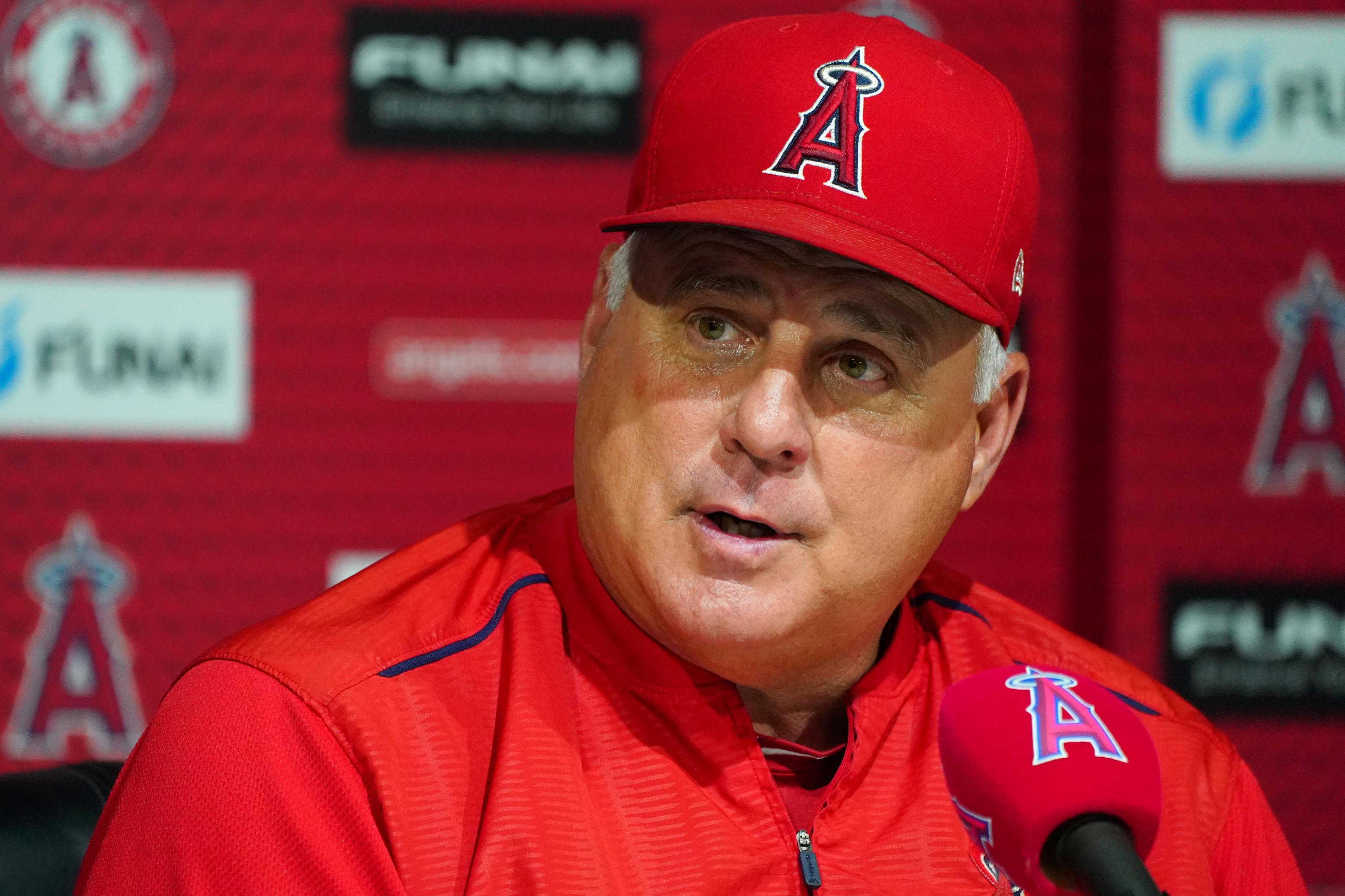 Mike Scioscia: Breaking News, Rumors & Highlights