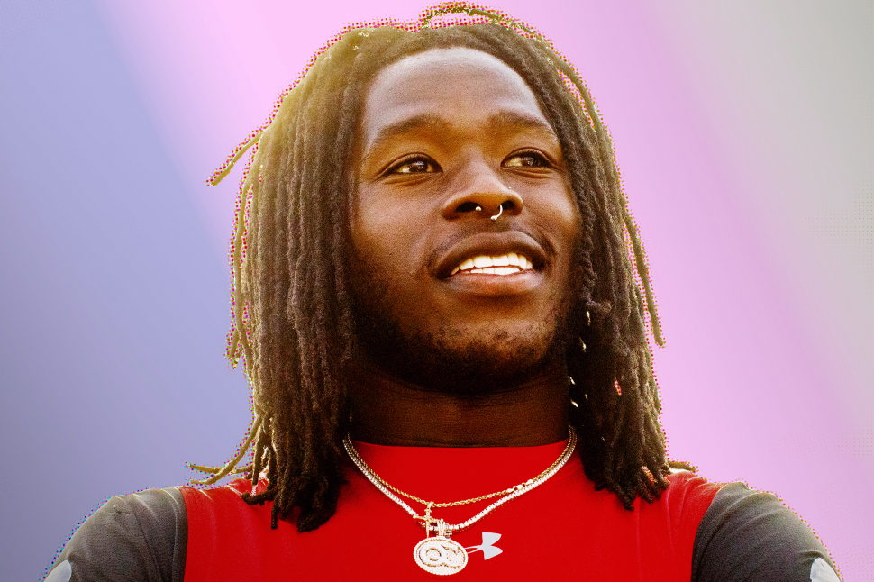 Gif An Nfl Player Pulls Opponents Dreadlocks Off During A