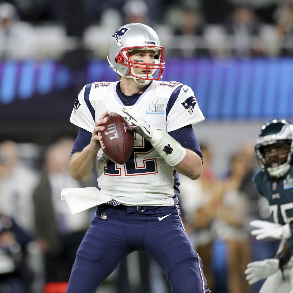 Tom Brady 'Absolutely' Plans to Play vs. Eagles Amid Back Injury Rumors | Bleacher ...