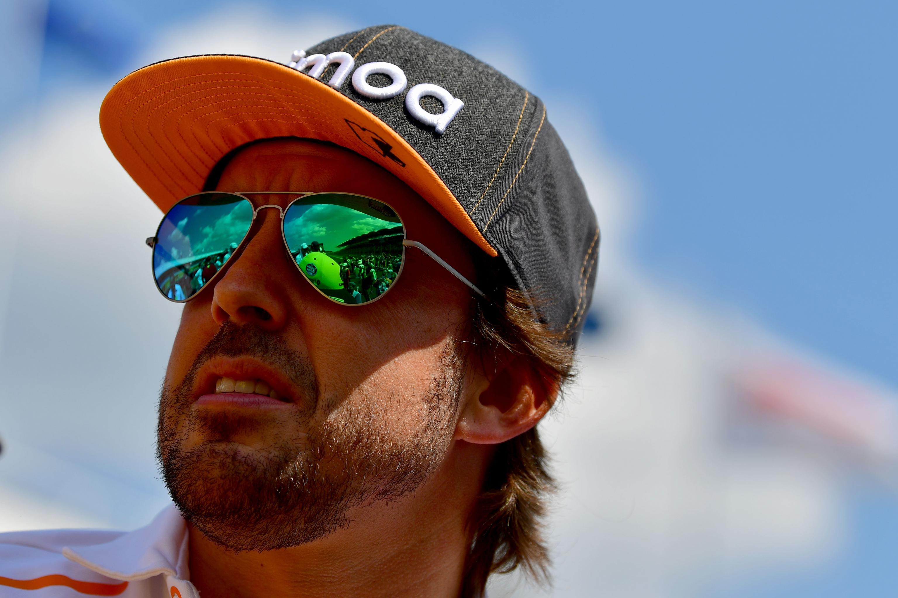 A Sandwich Wrapper Forced Fernando Alonso to Retire