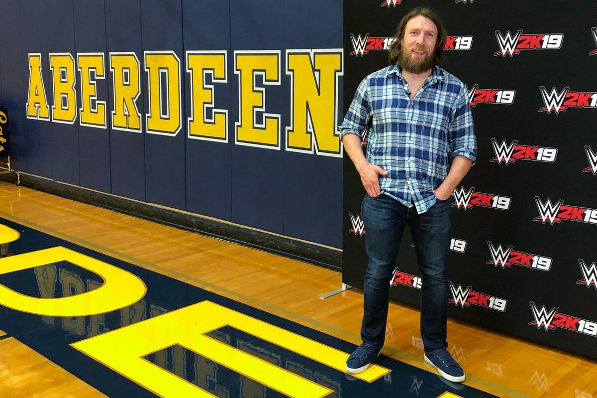 WWE Rumors Buying or Selling Buzz on Daniel Bryan, Roman Reigns and