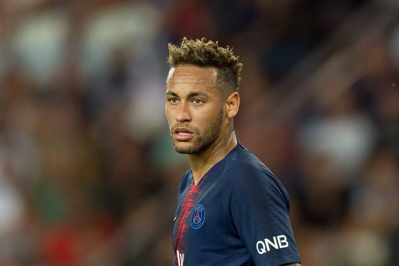 PARIS, FRANCE - AUGUST 12: Neymar of Paris St. Germain looks on during the Ligue 1 match between Paris Saint-Germain and SM Caen at Parc des Princes on August 12, 2018 in Paris, France. (Photo by TF-Images/Getty Images)