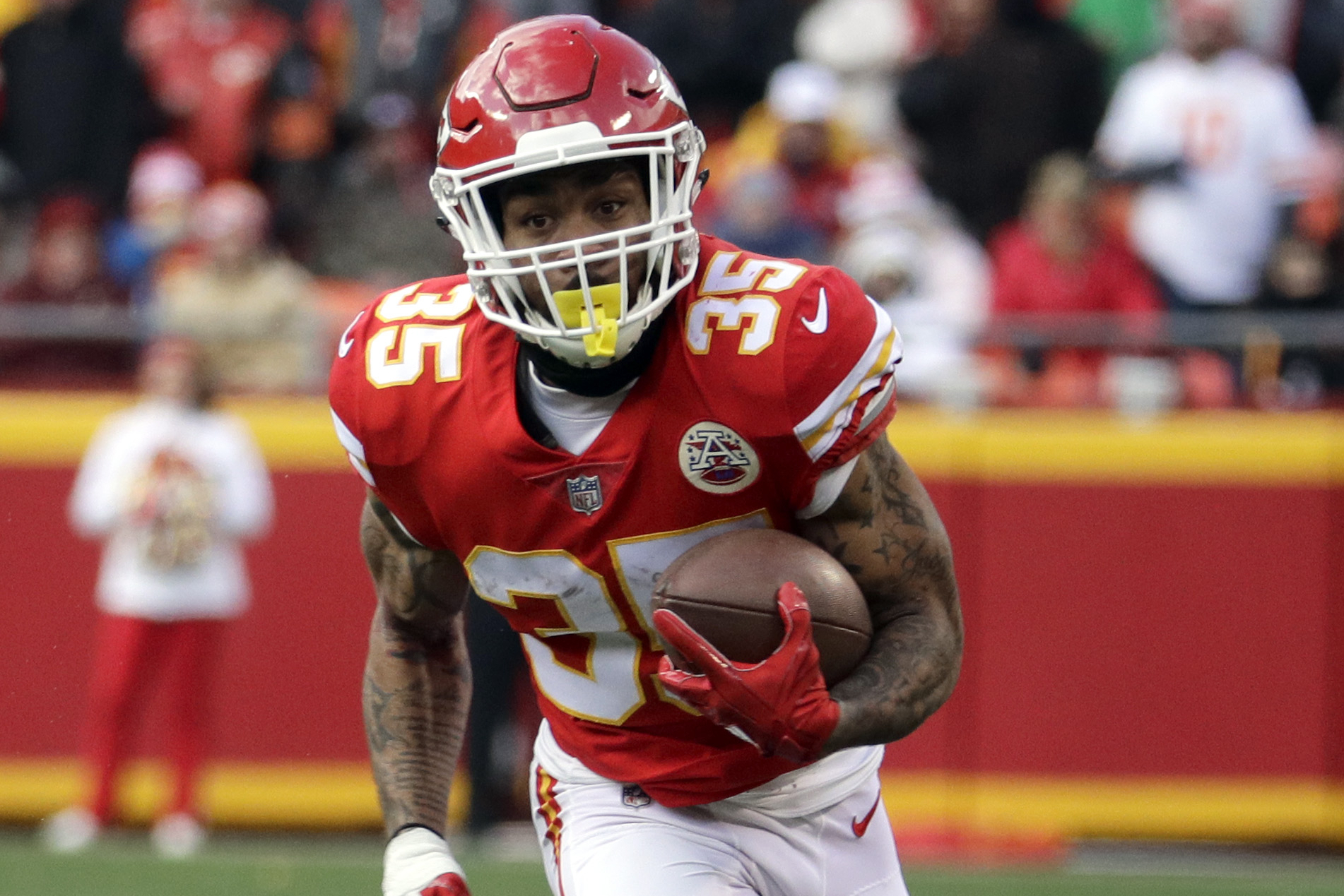 Kansas City Chiefs on X: We have signed free agent RB Charcandrick West.   / X