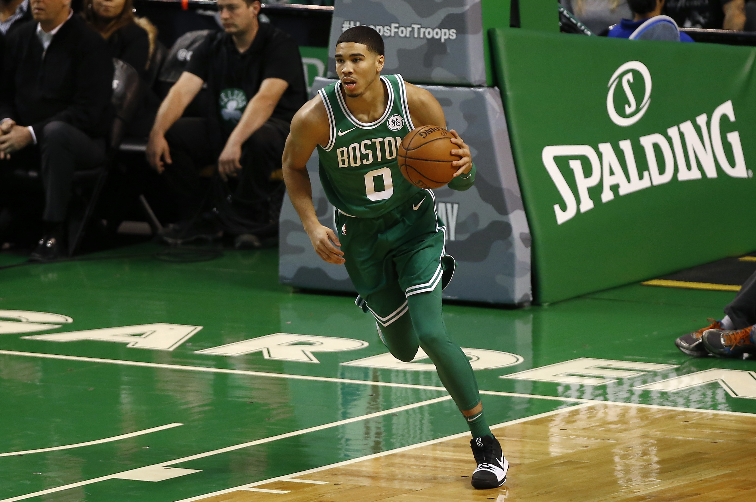 Jayson Tatum gets to meet his biggest MLB idol at the NBA All-Star game