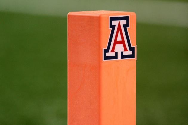 TUCSON, AZ - NOVEMBER 14: Detail view of the Arizona Wildcats logo on an end zone pylon at Arizona Stadium on November 14, 2015 in Tucson, Arizona. (Photo by Jennifer Stewart/Getty Images)