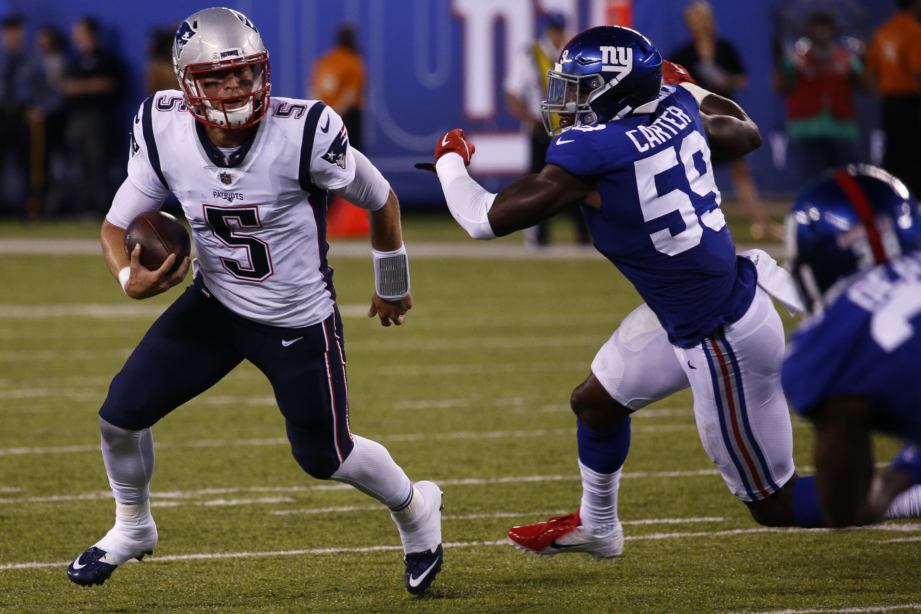 Eats Rutherford, USA. 30th Aug 2018. New York Giants quarterback Kyle  Lauletta (17) looks to pass during preseason game between the New England  Patriots and the New York Giants at MetLife Stadium