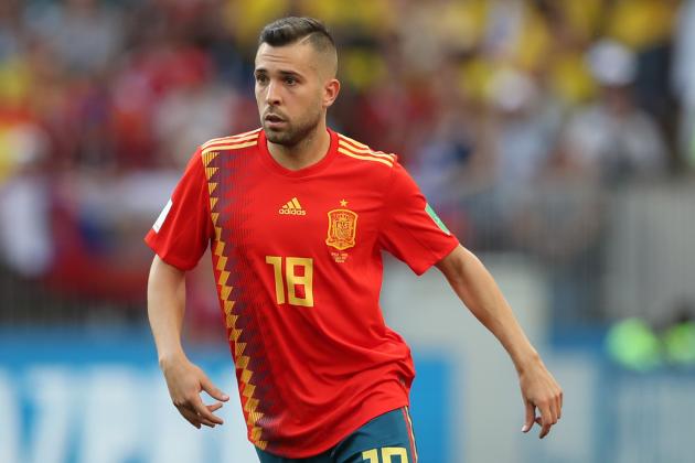 MOSCOW, RUSSIA - JULY 01:  Jordi Alba of Spain controls the ball during the 2018 FIFA World Cup Russia Round of 16 match between Spain and Russia at Luzhniki Stadium on July 1, 2018 in Moscow, Russia. (Photo by Ian MacNicol/Getty Images)