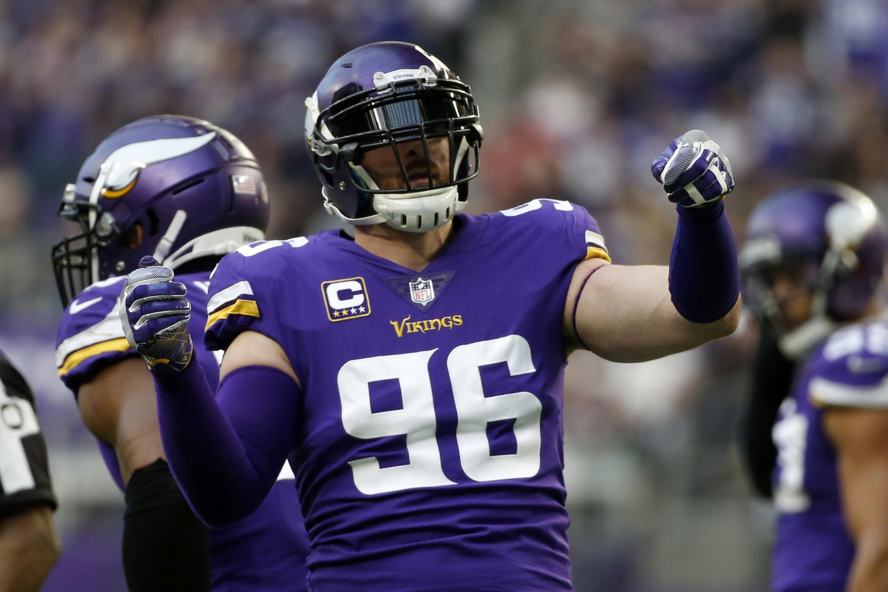 Brian Robison To Return For 12th Season