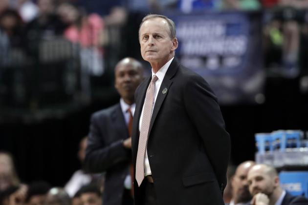 Tennessee coach Rick Barnes watches play against Loyola-Chicago in the final seconds of the second half of a second-round game at the NCAA men's college basketball tournament in Dallas, Saturday, March 17, 2018. (AP Photo/Tony Gutierrez)