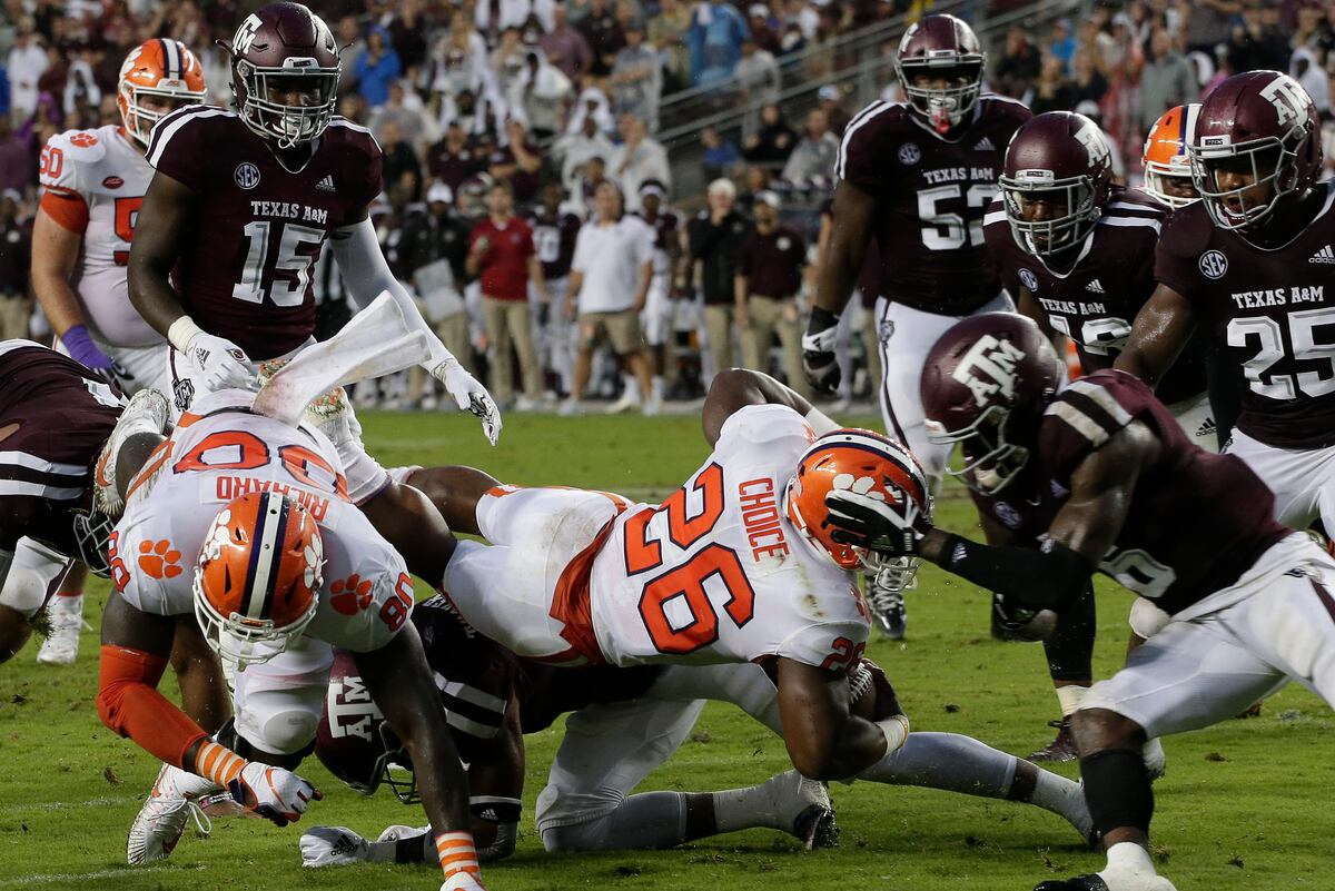 Clemson Escapes with 2826 Win over Texas A&M to Avoid Upset News