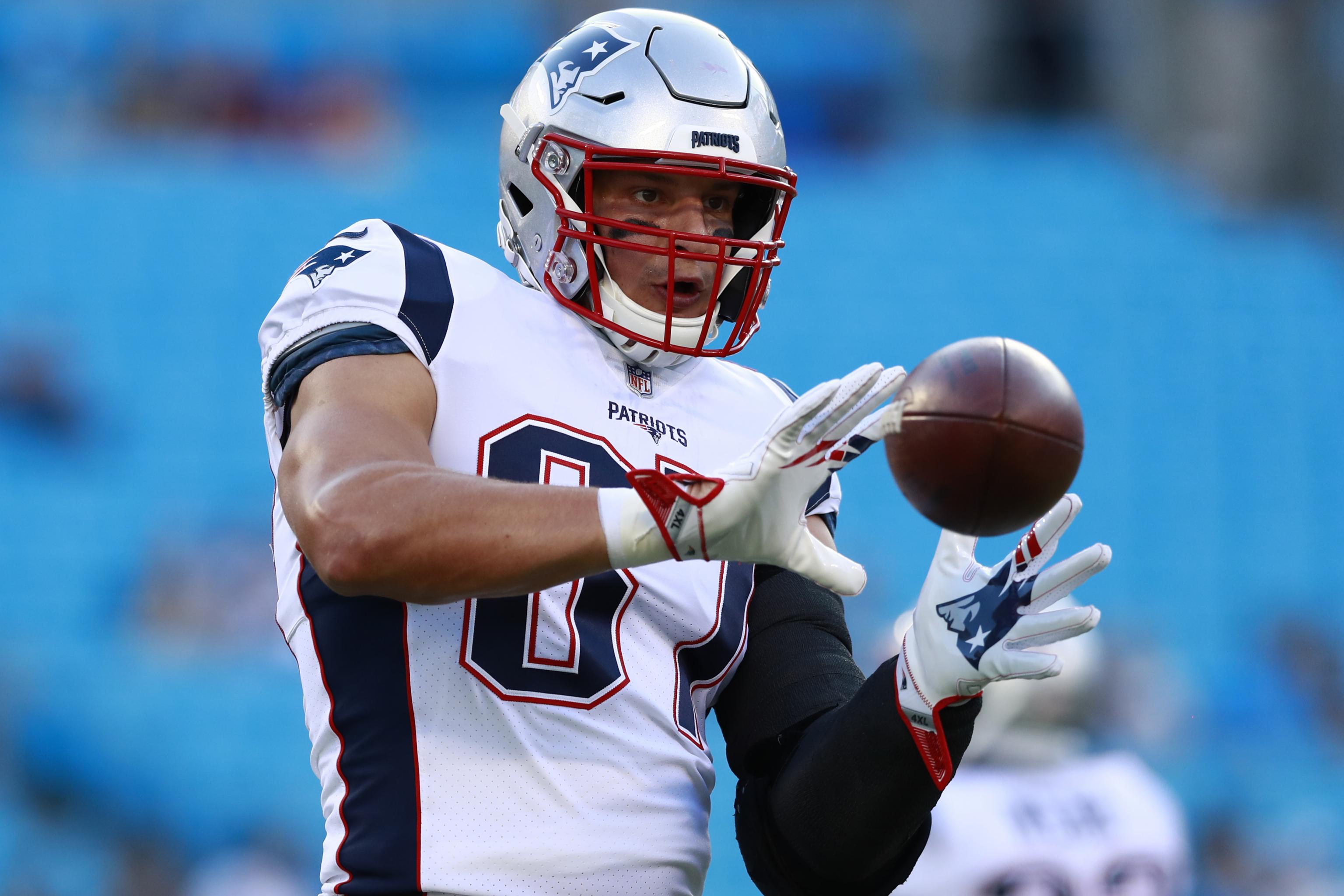 New England Patriots restructure Rob Gronkowski's contract for 2017, NFL  News