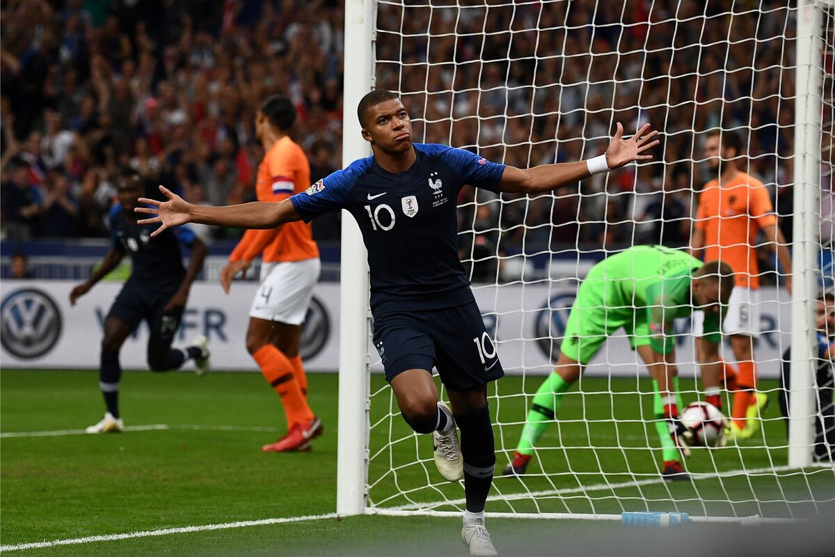 Kylian Mbappe, Olivier Giroud Power France Past ...