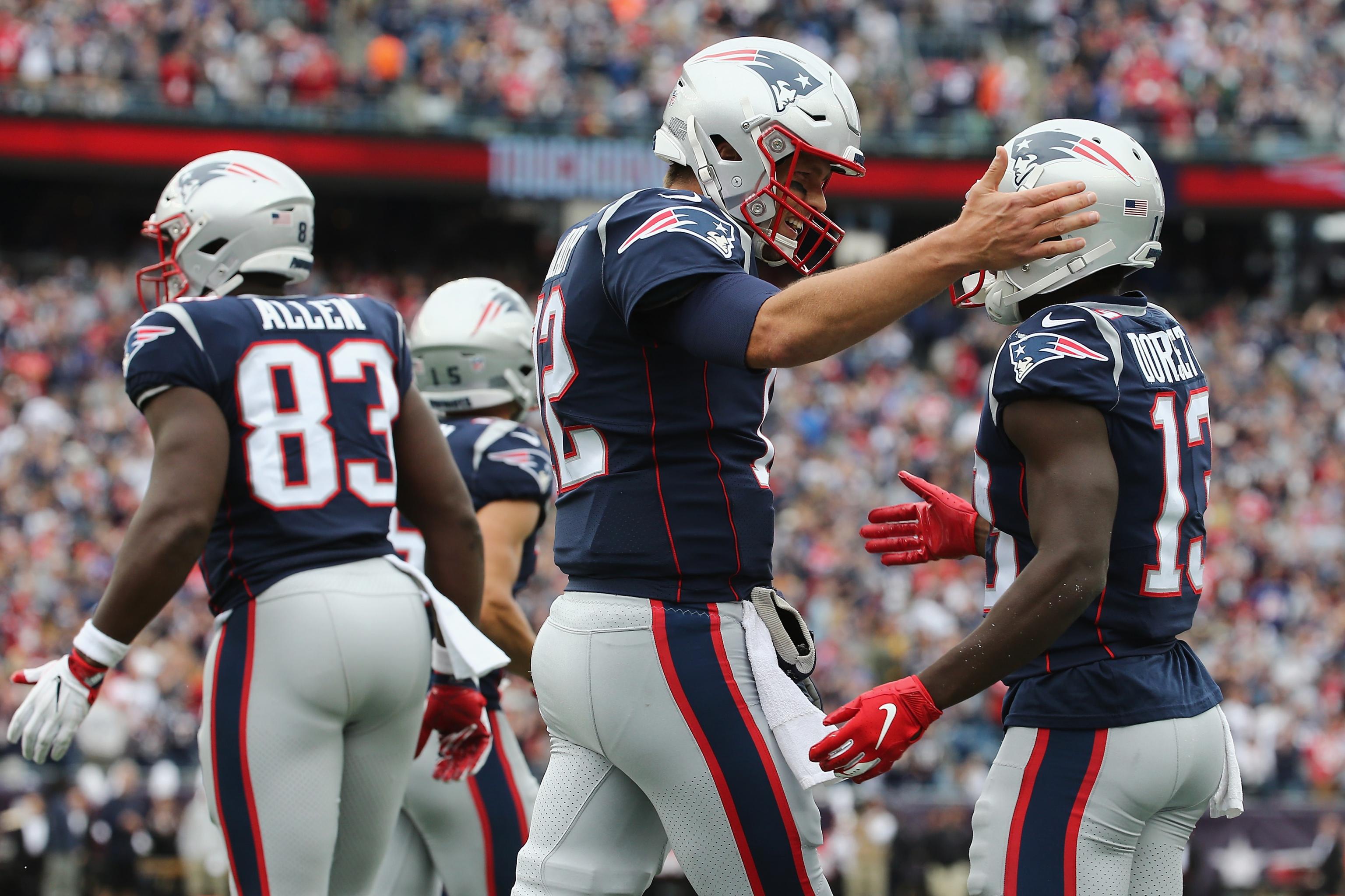 Patriots' two-game win streak snapped as Deshaun Watson and the Texans hang  on for 27-20 win - The Boston Globe