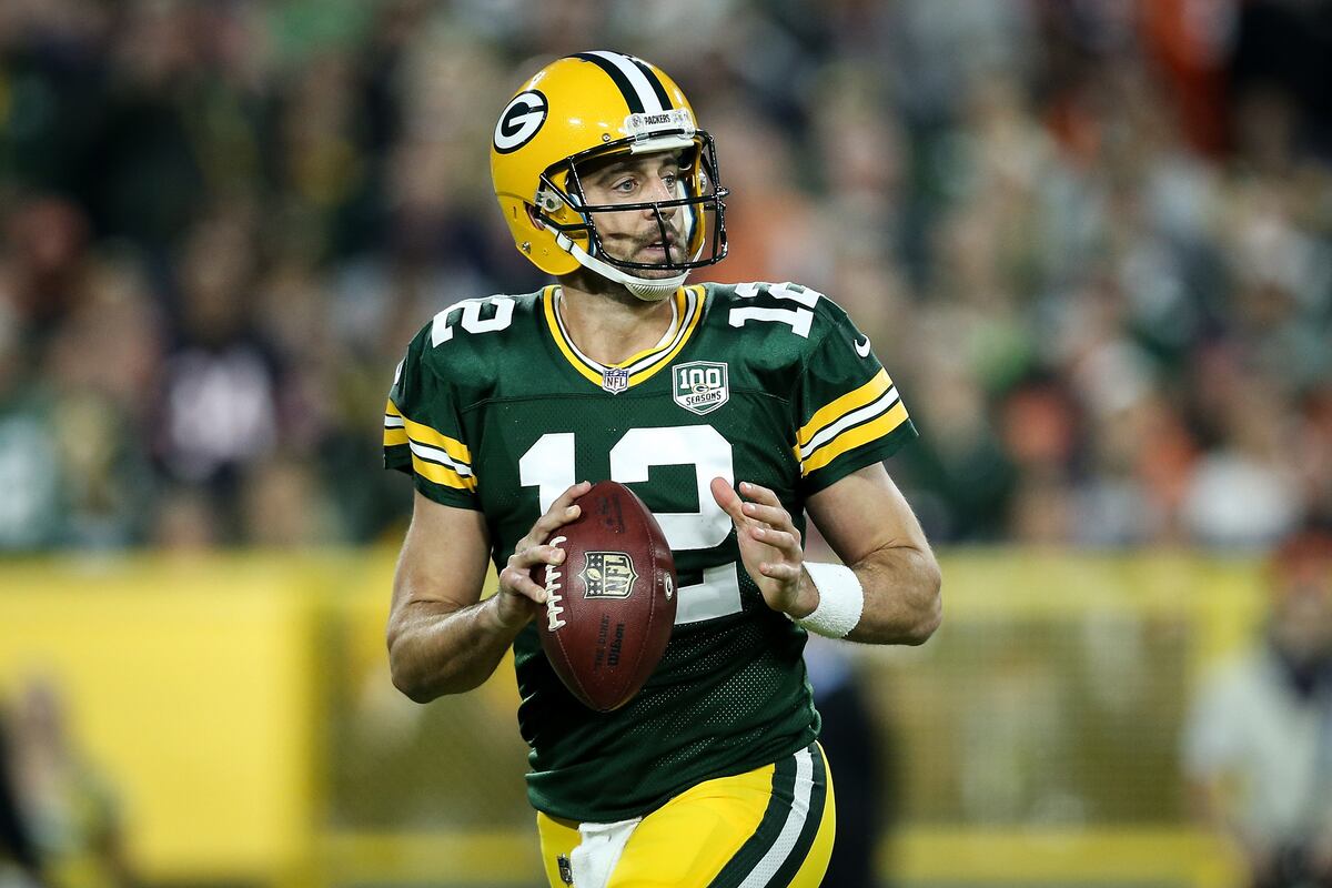 Aaron Rodgers' Status vs. Vikings 'No Layup,' Per Packers HC Mike