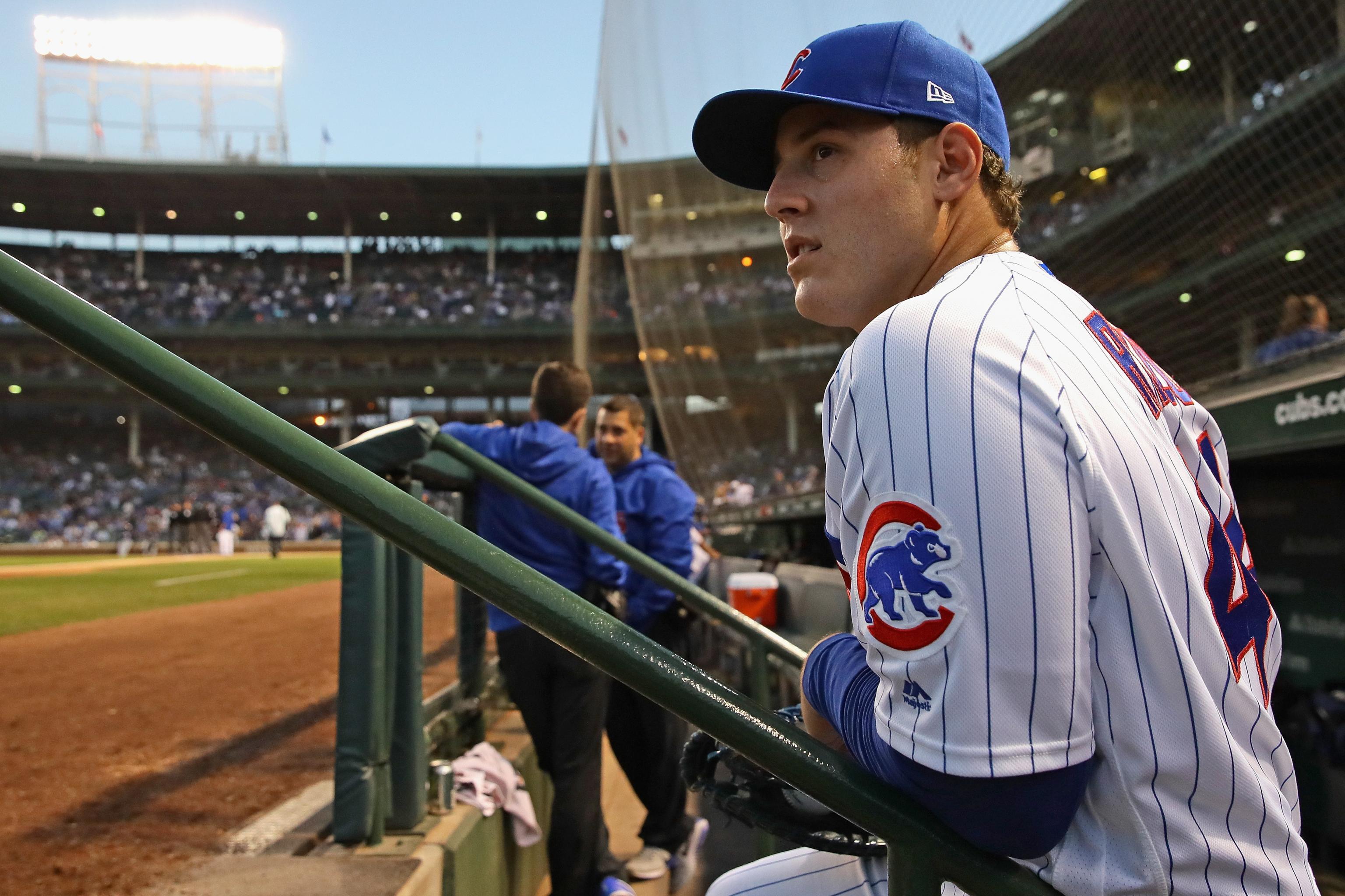 Anthony Rizzo wore his full Cubs uniform on the team's flight