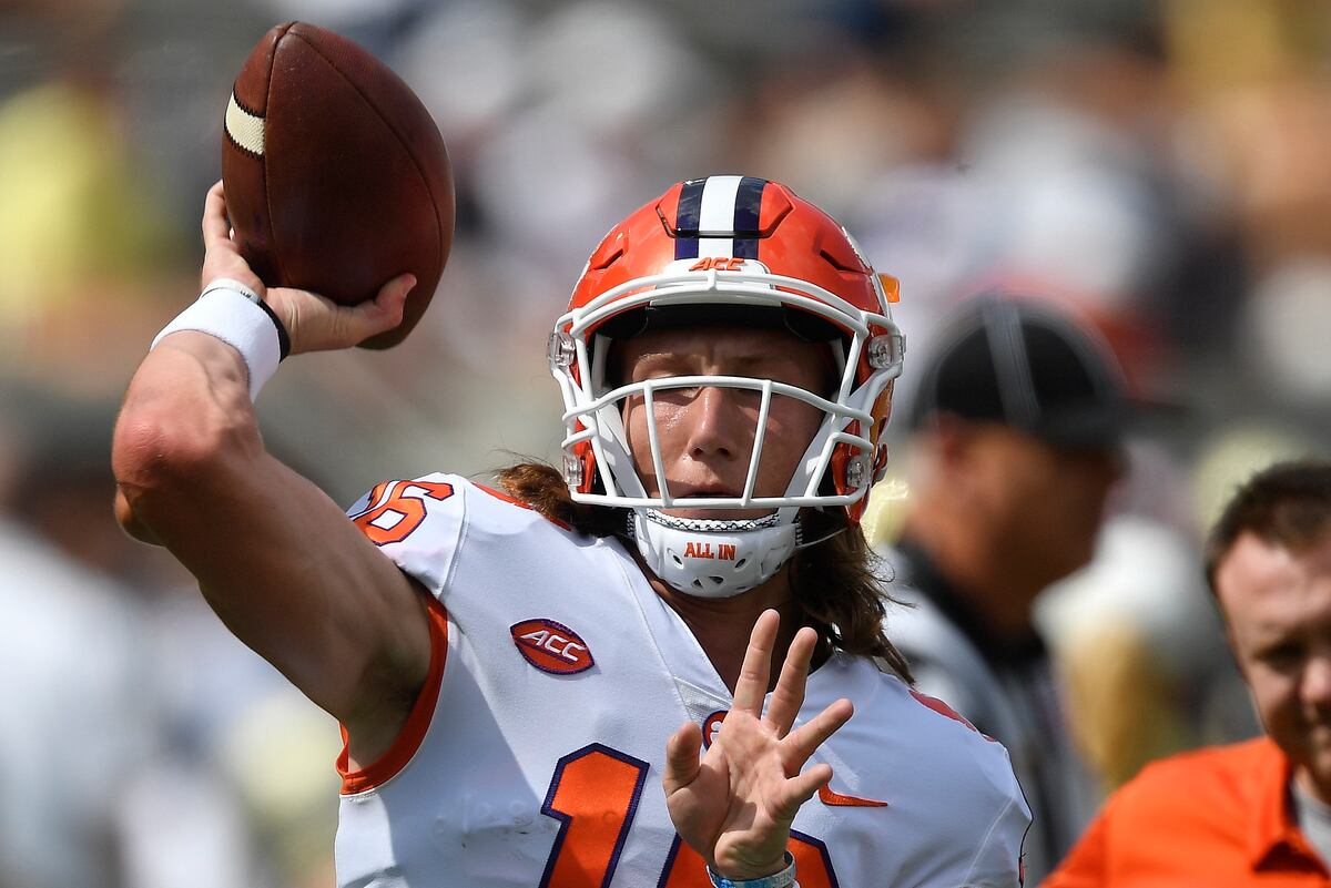 Trevor Lawrence Named Clemson's Starting QB vs. Syracuse over Kelly Bryant