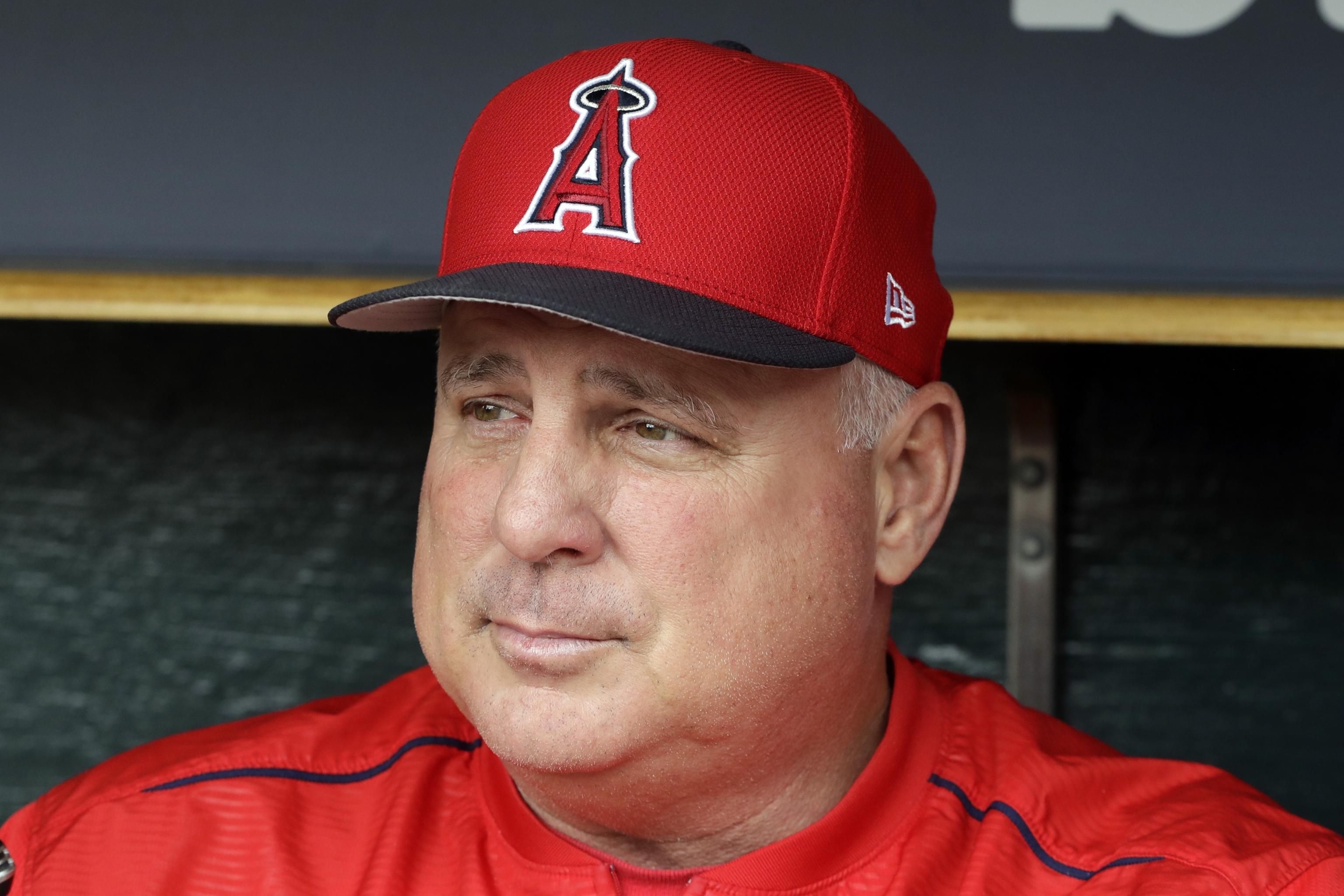 Mike Scioscia steps down as Angels manager after 19 years