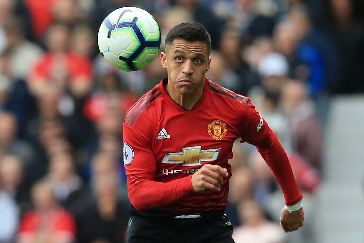 Alexis Sanchez Left Out of Manchester United Squad for ...
