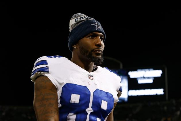 OAKLAND, CA - DECEMBER 17: Dez Bryant #88 of the Dallas Cowboys leaves the field after a win against the Oakland Raiders at Oakland-Alameda County Coliseum on December 17, 2017 in Oakland, California. (Photo by Lachlan Cunningham/Getty Images)