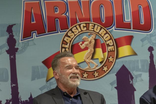 HOSPITALET DE LLOBREGAT, SPAIN - SEPTEMBER 28:  Arnold Schwarzenegger attends the Arnold Classic Europe 2018 held at the Fira Gran Via 2 on September 28, 2018 in Hospitalet de Llobregat, Spain.  (Photo by Robert Marquardt/Getty Images)