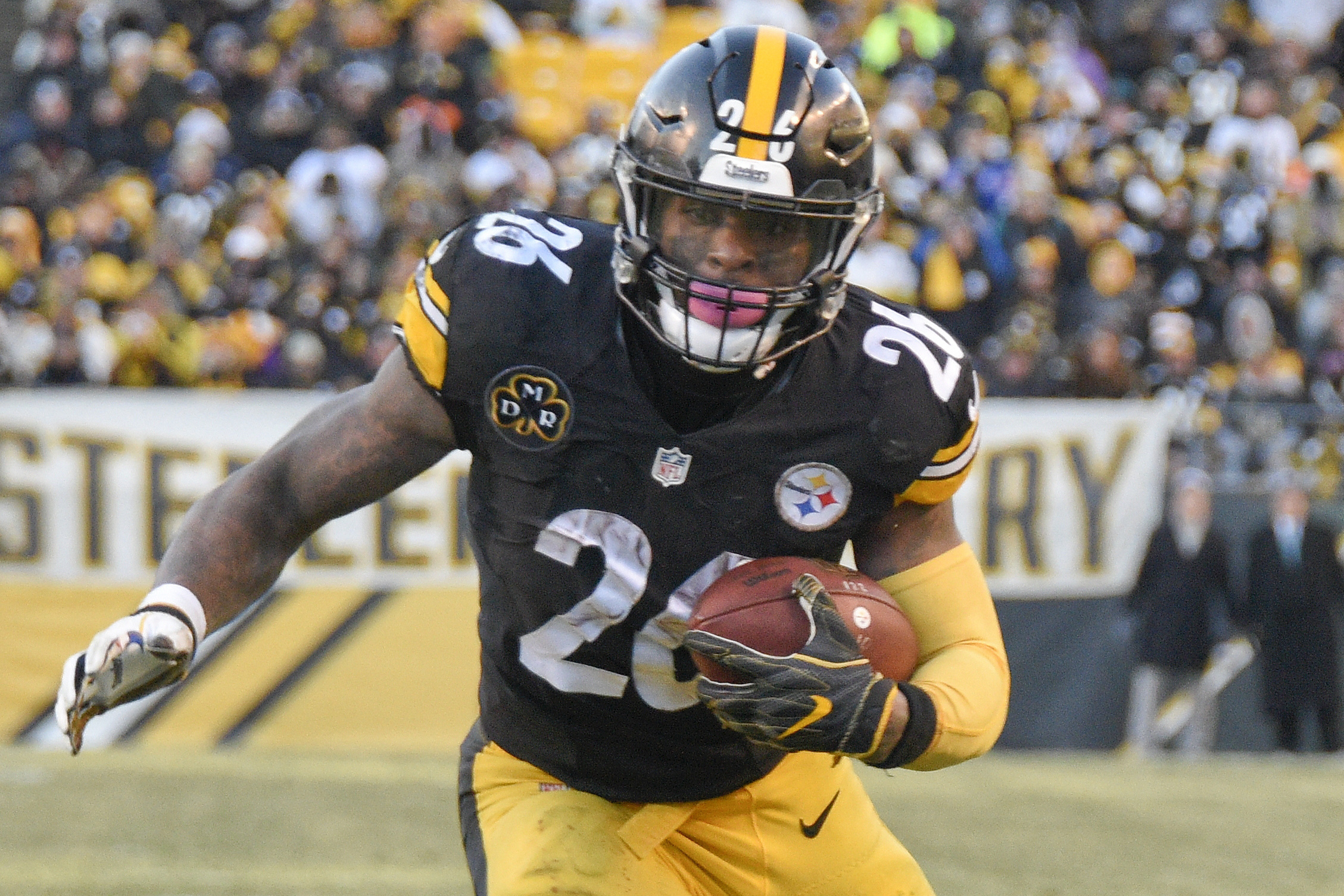 Le'Veon Bell Reportedly Set to End His Holdout by Week 8