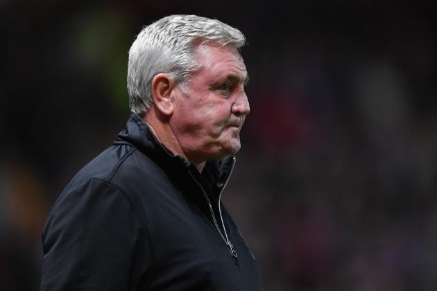 BRISTOL, ENGLAND - SEPTEMBER 28:  Aston Villa coach Steve Bruce before the Sky Bet Championship match between Bristol City and Aston Villa at Ashton Gate on September 28, 2018 in Bristol, England.  (Photo by Dan Mullan/Getty Images)