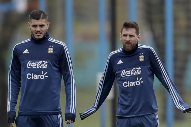 Argentina's Lionel Messi, right, and Mauro Icardi train for a 2018 Russia World Cup qualifying soccer match against Venezuela, in Buenos Aires, Argentina, Sunday, Sept. 3, 2017.(AP Photo/Natacha Pisarenko)
