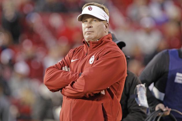 NORMAN, OK - OCTOBER 28: Defensive Coordinator Mike Stoops of the Oklahoma Sooners watches warm ups before the game against the Texas Tech Red Raiders at Gaylord Family Oklahoma Memorial Stadium on October 28, 2017 in Norman, Oklahoma. Oklahoma defeated Texas Tech 49-27. (Photo by Brett Deering/Getty Images)