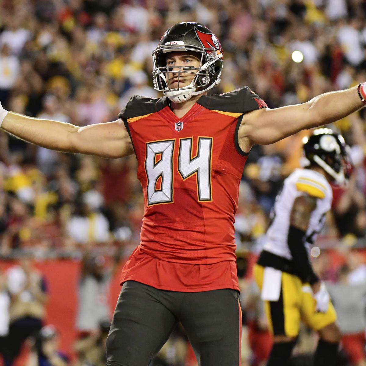 View Are Nfl Players Allowed To Play Fantasy Football Images