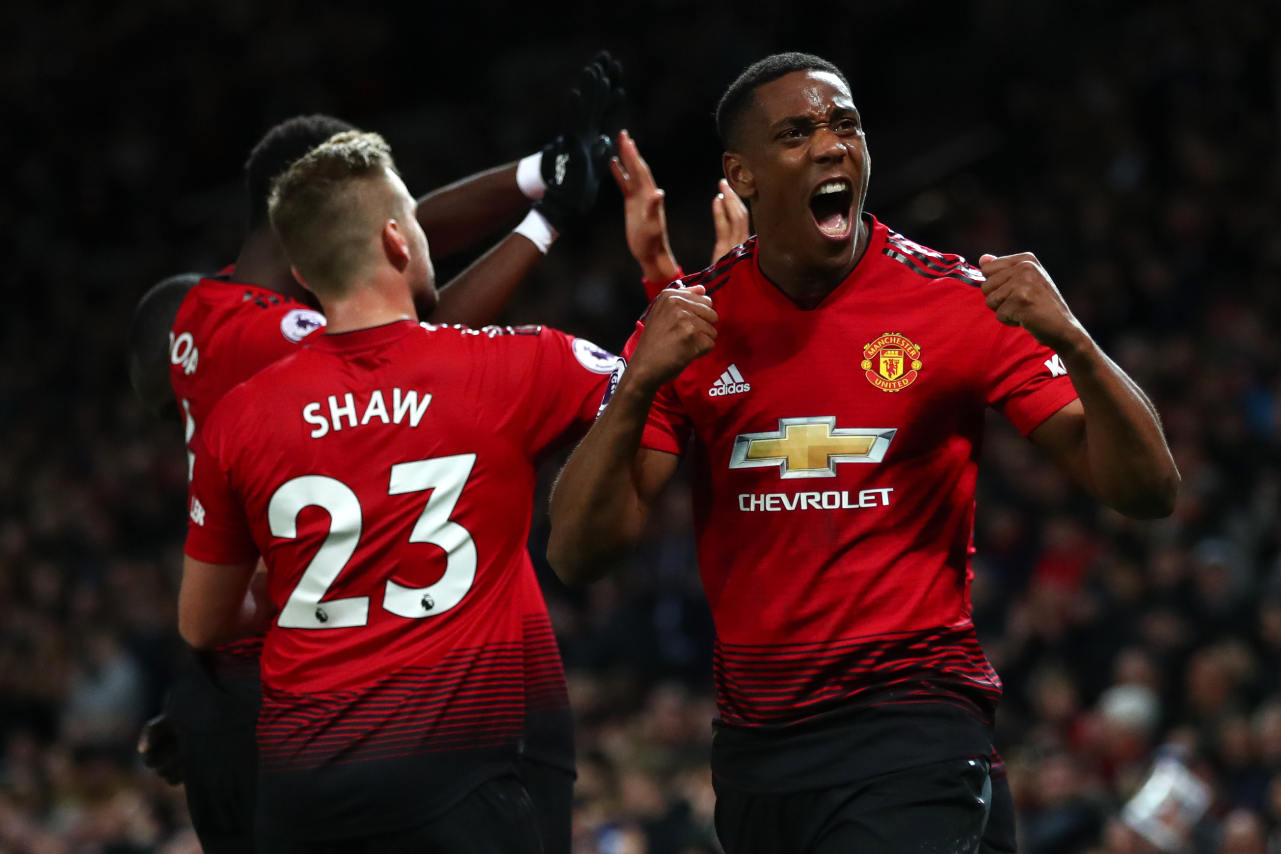 Manchester United vence e goleia o Newcastle em casa com dois de Martial, futebol inglês