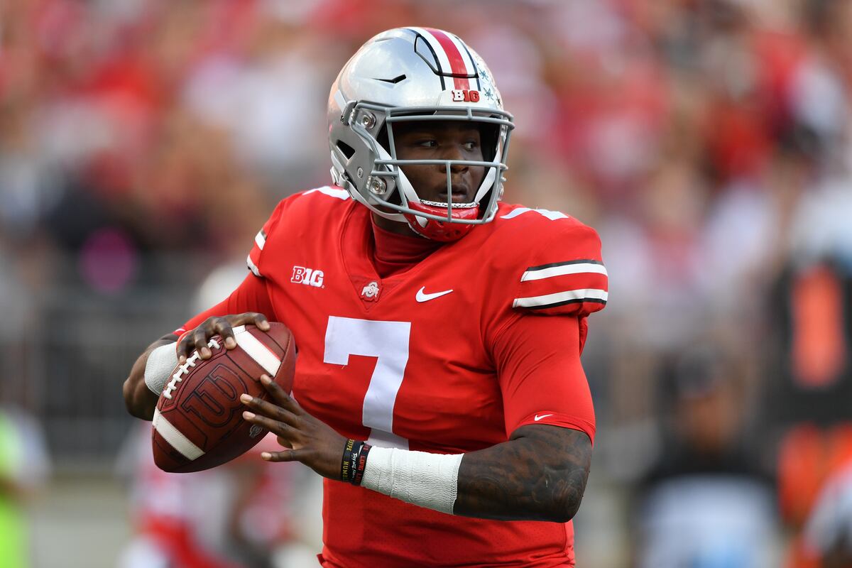 Dwayne Haskins Strengthens Heisman Campaign, Leads Ohio State Past