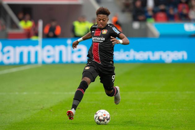 LEVERKUSEN, GERMANY - SEPTEMBER 23: Leon Bailey of Leverkusen controls the ball during the Bundesliga match between Bayer 04 Leverkusen and 1. FSV Mainz 05 at BayArena on September 23, 2018 in Leverkusen, Germany. (Photo by TF-Images/Getty Images)