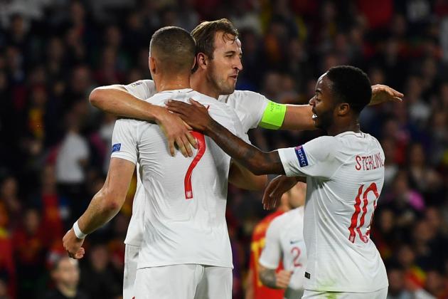 SEVILLE, SPAIN - OCTOBER 15:  Raheem Sterling of England (10) celebrates after scoring his team's third goal with Harry Kane and Ross Barkley of England during the UEFA Nations League A Group Four match between Spain and England at Estadio Benito Villamarin on October 15, 2018 in Seville, Spain.  (Photo by David Ramos/Getty Images)