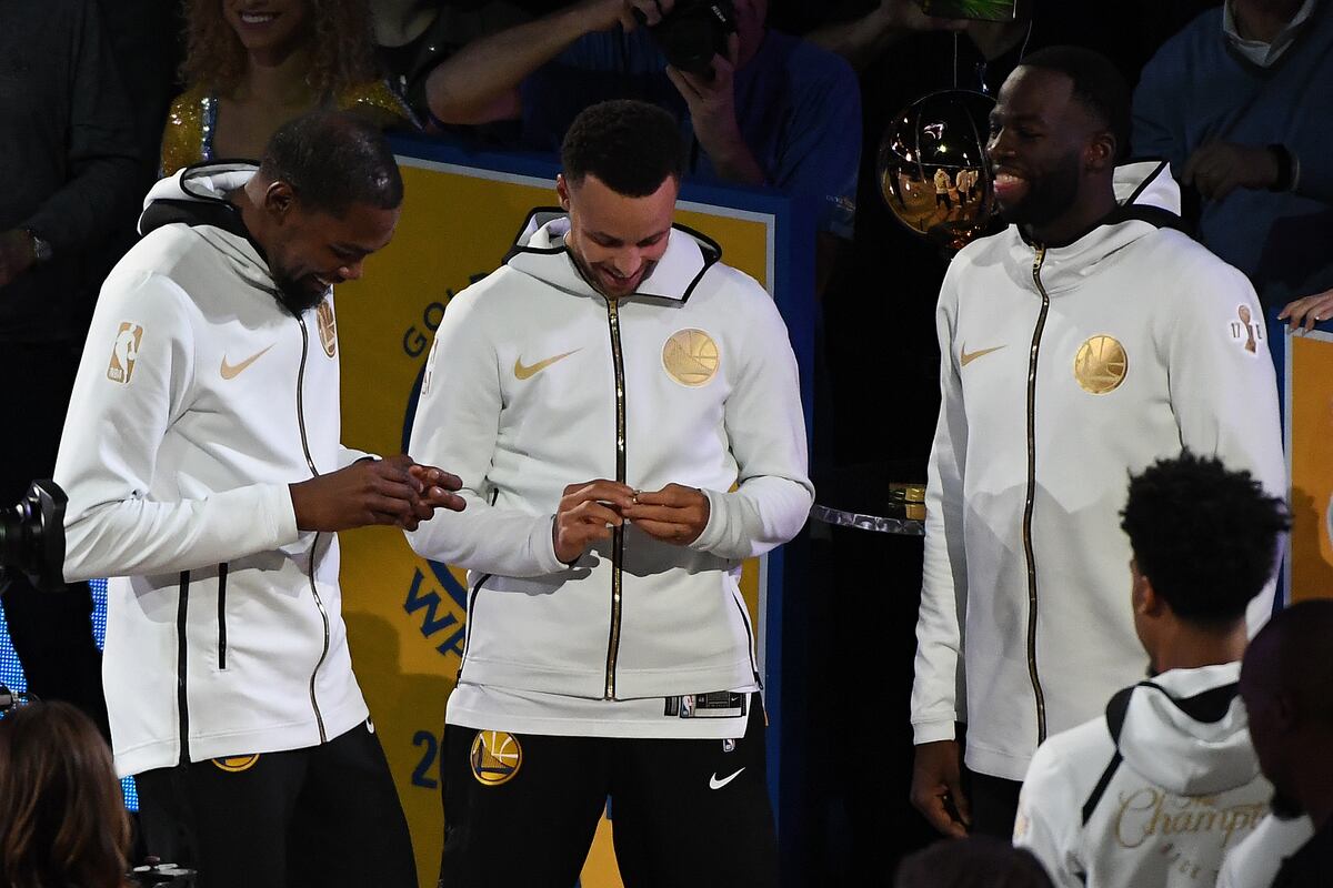 Stephen Curry Kevin Durant And More Warriors Talk Where They Keep Title Rings Bleacher Report Latest News Videos And Highlights