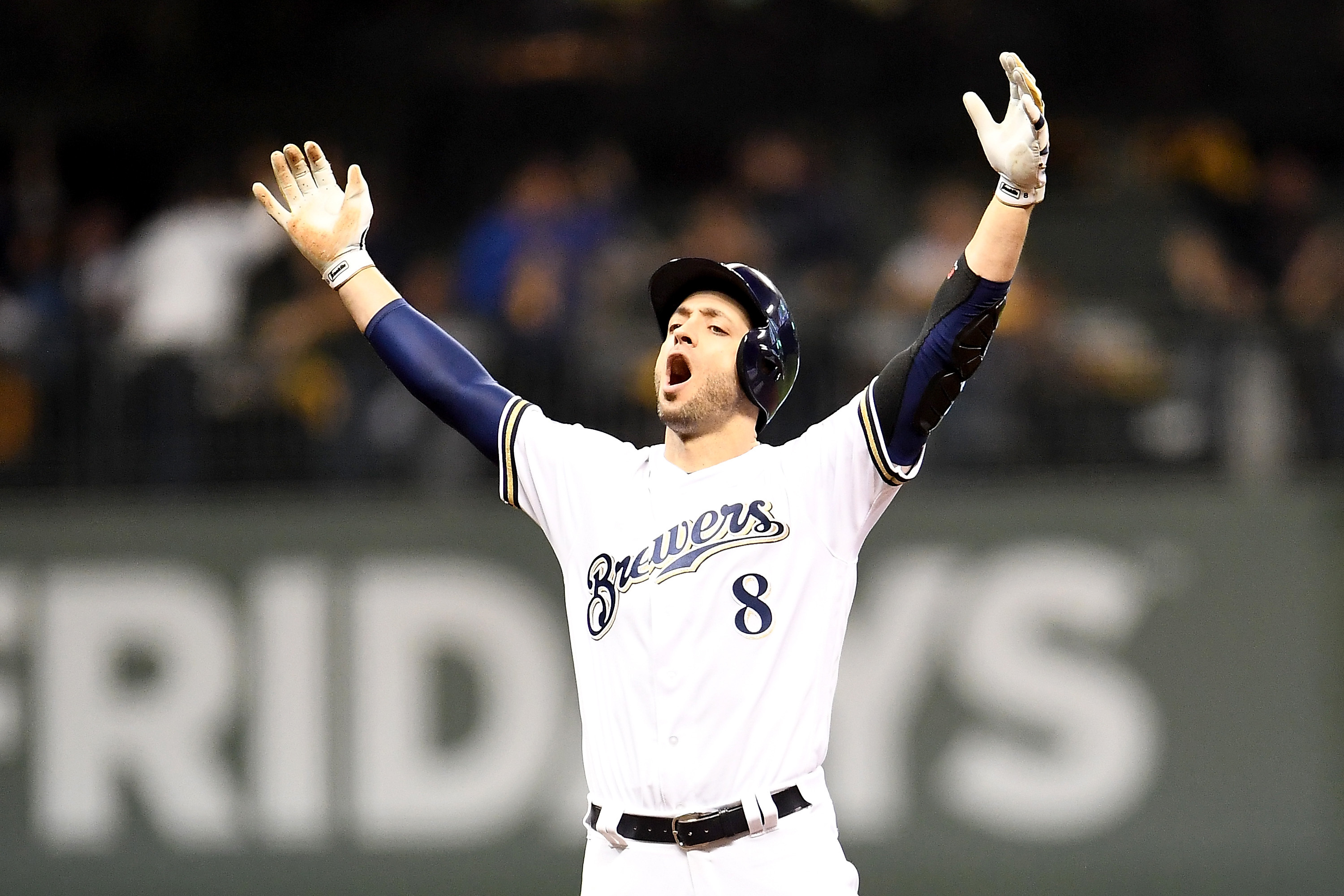 Christian Yelich homers to give Milwaukee Brewers NLCS Game 7 lead