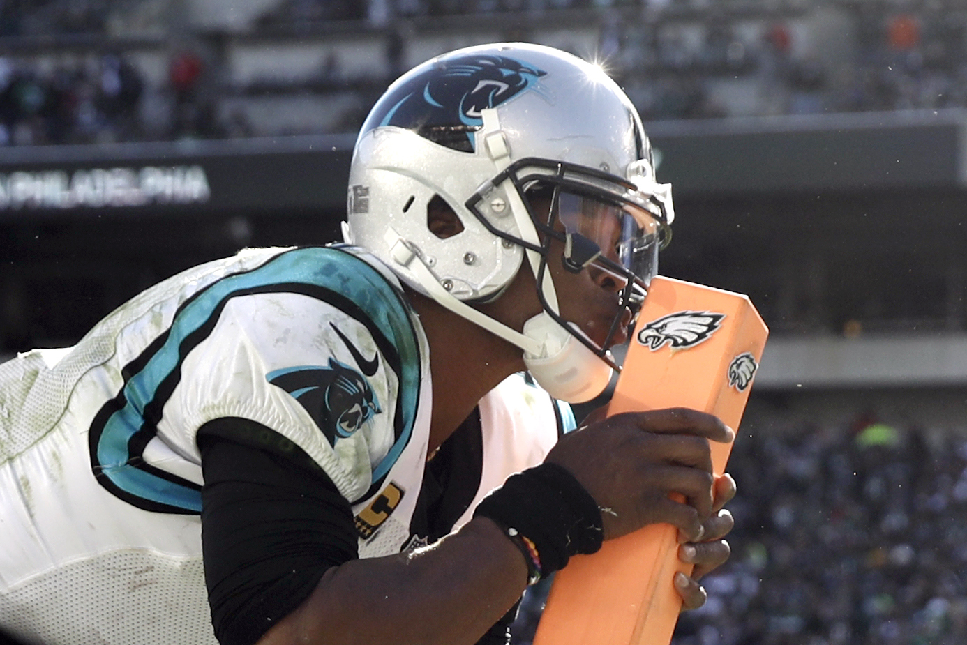 NFL: Newton leads Panthers past Eagles 30-22 – The Mercury