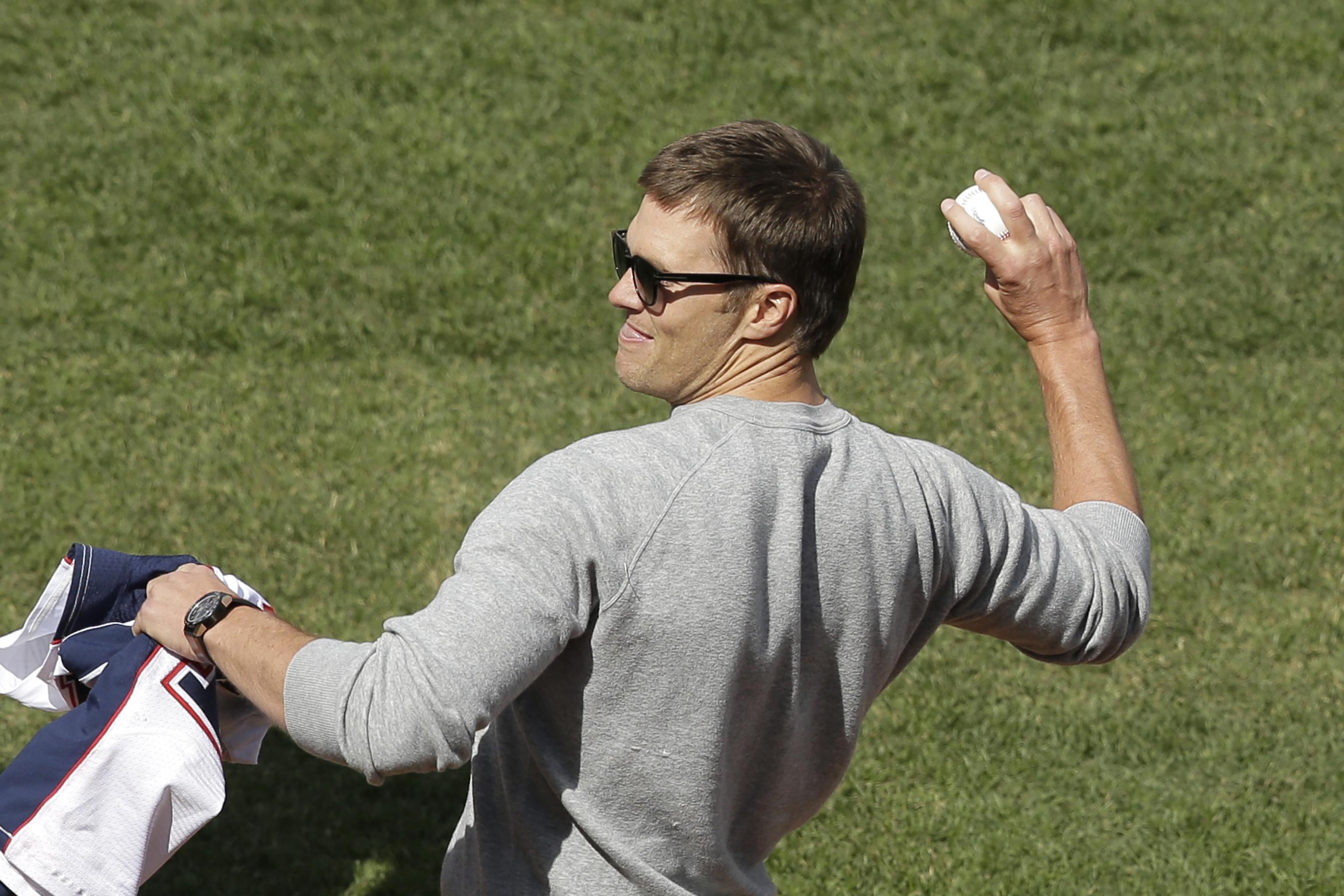 World Series: Tom Brady hates Dodgers, says Red Sox will win it all