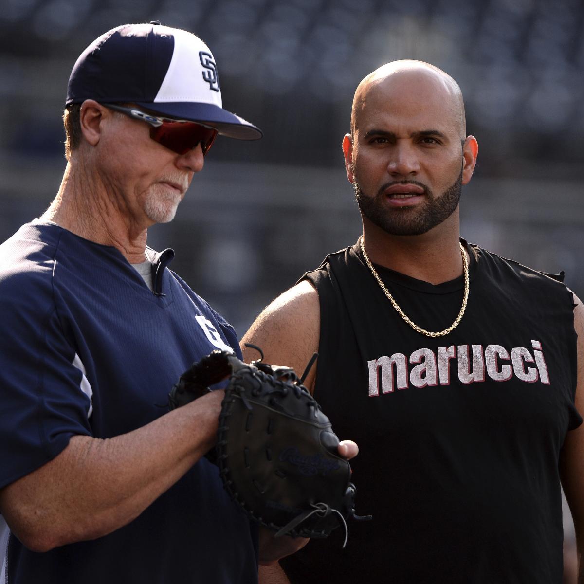 Mark McGwire reportedly stepping down as Padres bench coach