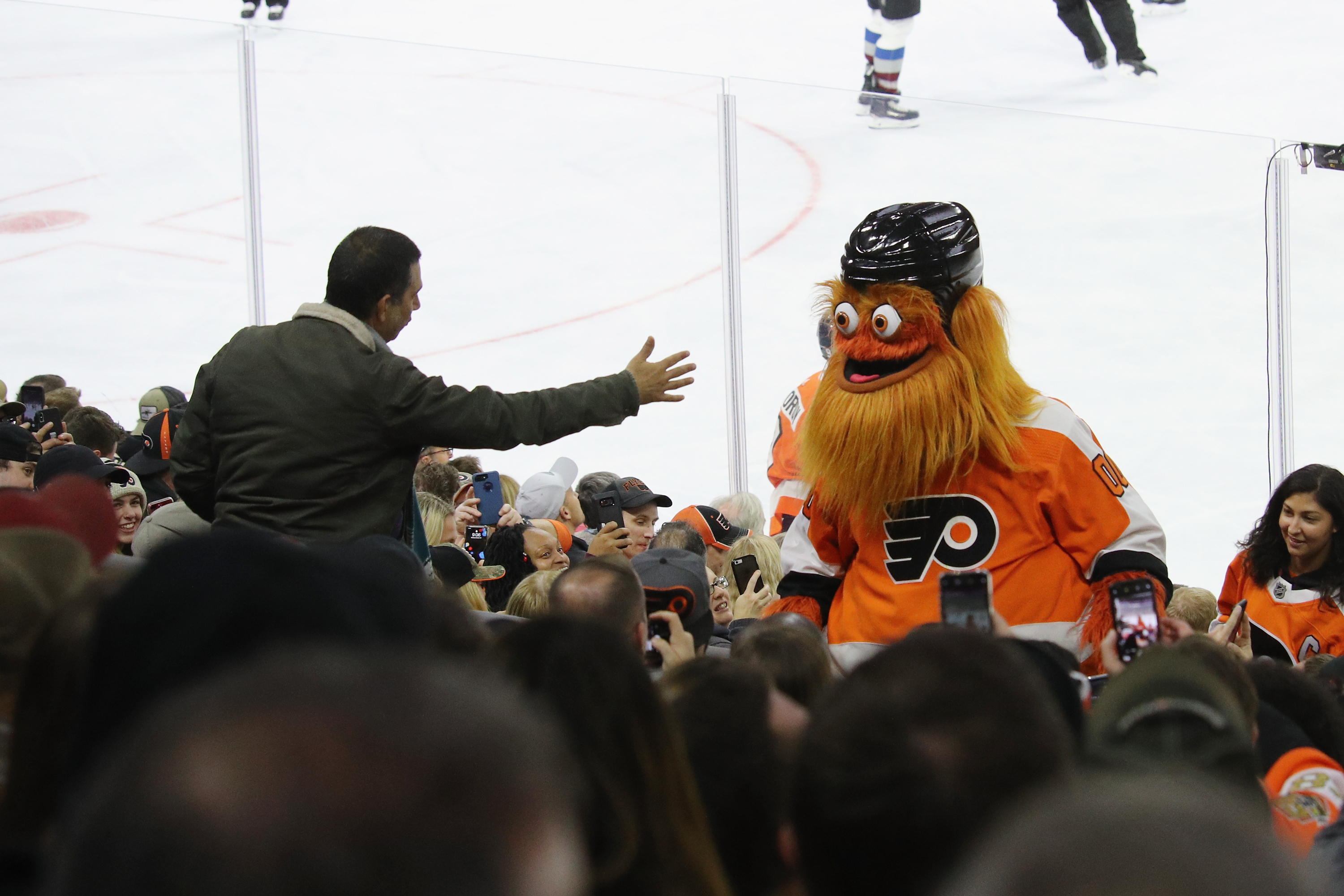 Flyers introduce terrifying orange mascot Gritty – SportsLogos.Net News