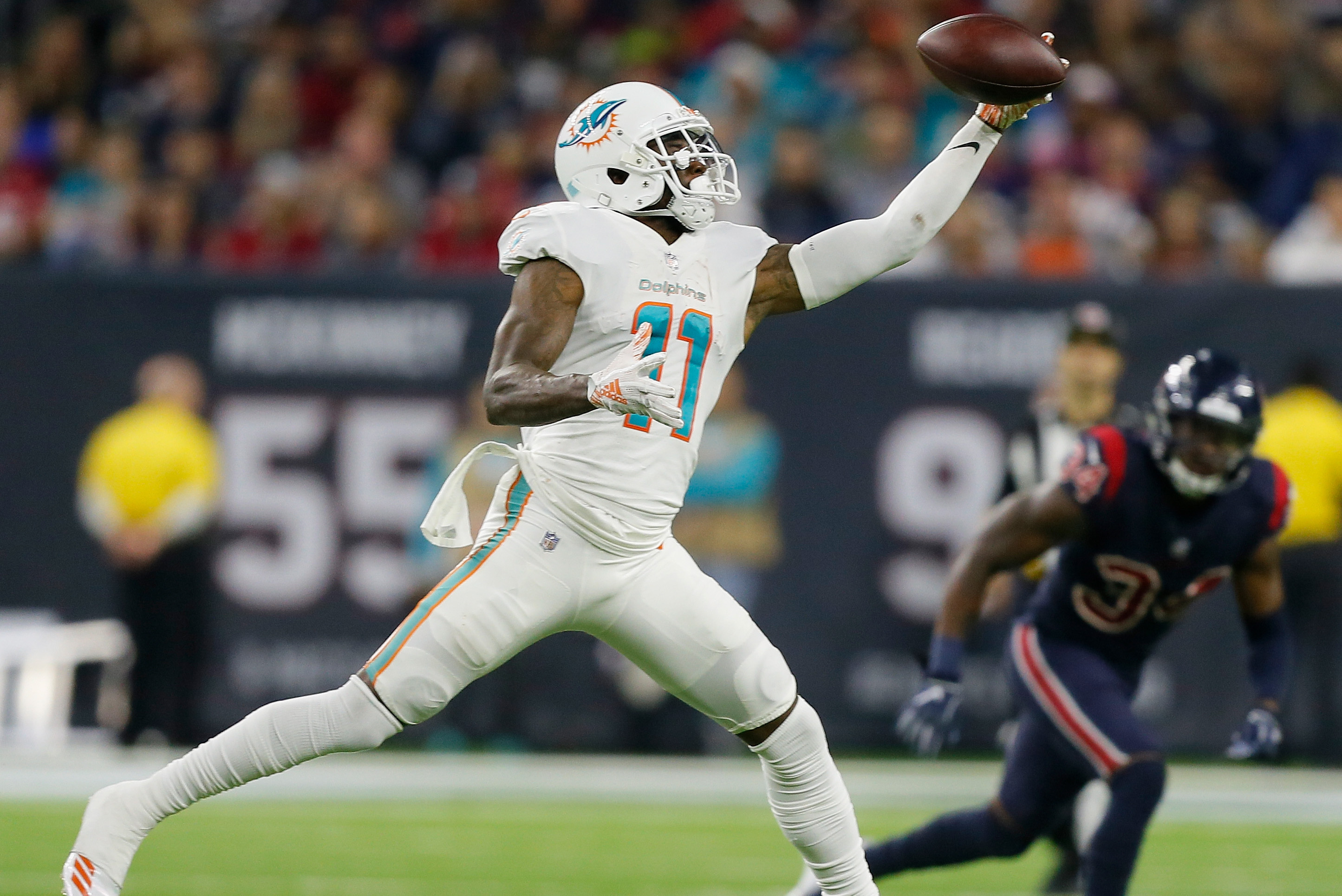 Dolphins WR DeVante Parker reportedly on the trading block