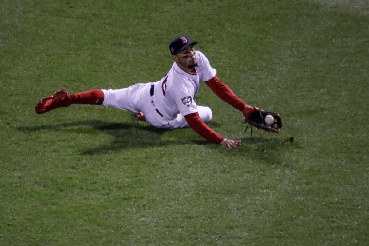 Mookie Betts, Nolan Arenado Headline AL, NL 2018 MLB Gold Glove Winners | Bleacher Report ...