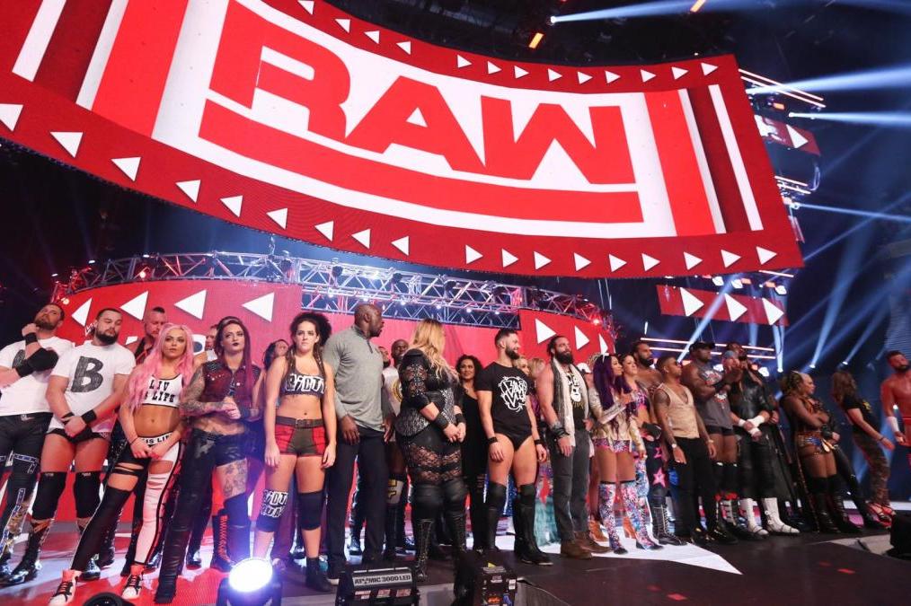 Wwe S Overcrowded Roster Issues On Raw And Smackdown Continue To Get Worse Bleacher Report Latest News Videos And Highlights