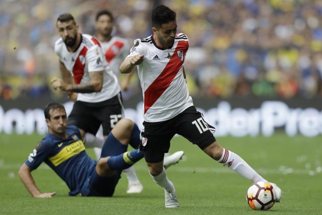 Gonzalo Martinez of Argentina's River Plate control the ball during a Copa Libertadores first leg final match against Argentina's Boca Juniors in Buenos AIres, Argentina, Sunday, Nov. 11, 2018. (AP Photo/Natacha Pisarenko)