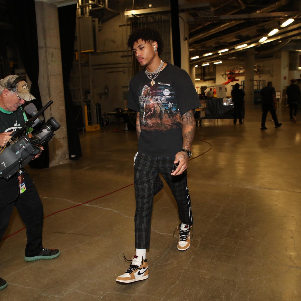 Kelly Oubre Jr. Signs Contract; Will Still Nike Shoes During Games | Scores, Highlights, Stats, and Rumors | Bleacher Report
