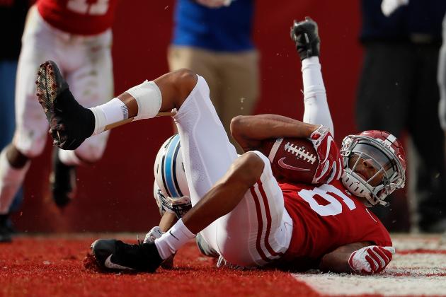 TUSCALOOSA, AL - NOVEMBER 17:  DeVonta Smith #6 of the Alabama Crimson Tide pulls in this touchdown reception against Ronald Peterkin #33 of the Citadel Bulldogs at Bryant-Denny Stadium on November 17, 2018 in Tuscaloosa, Alabama.  (Photo by Kevin C. Cox/Getty Images)