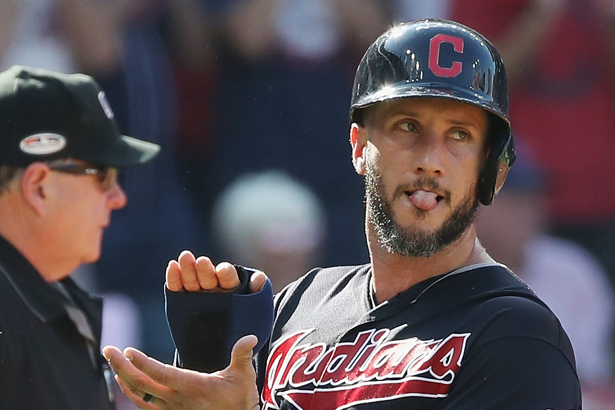 Nationals form dynamic catching duo with trade for Indians' Yan Gomes