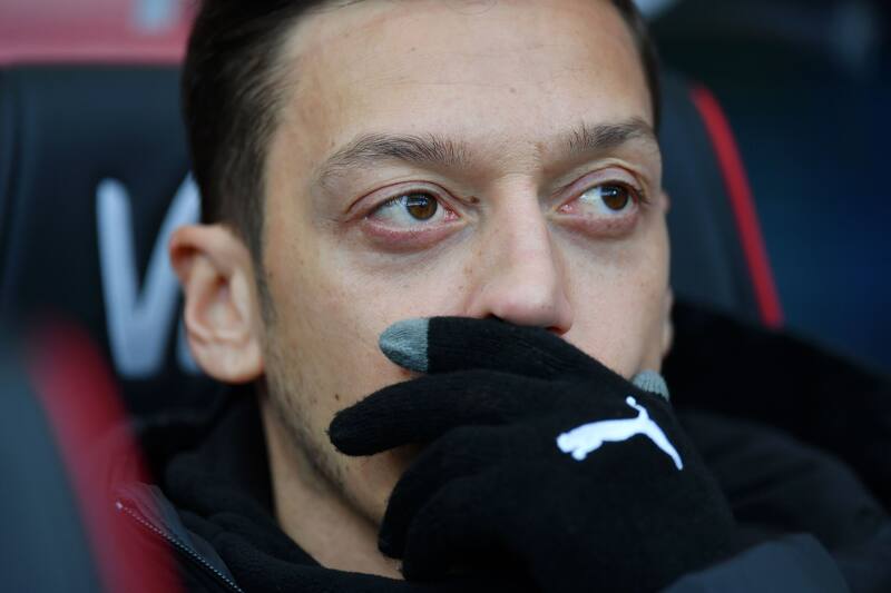 BOURNEMOUTH, ENGLAND - NOVEMBER 25: Mesut Ozil of Arsenal looks on prior to the Premier League match between AFC Bournemouth and Arsenal FC at Vitality Stadium on November 25, 2018 in Bournemouth, United Kingdom. (Photo by Dan Mullan/Getty Images)