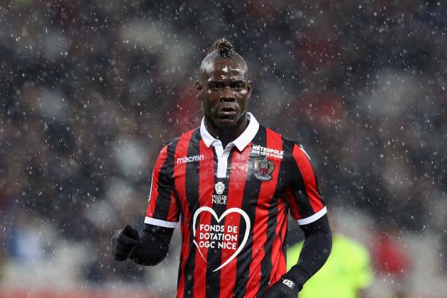 Nice's Italian forward Mario Balotelli reacts during the French L1 football match between Nice and Lille at The 'Allianz Riviera' Stadium in Nice, south-eastern France on November 25, 2018. (Photo by VALERY HACHE / AFP)        (Photo credit should read VALERY HACHE/AFP/Getty Images)