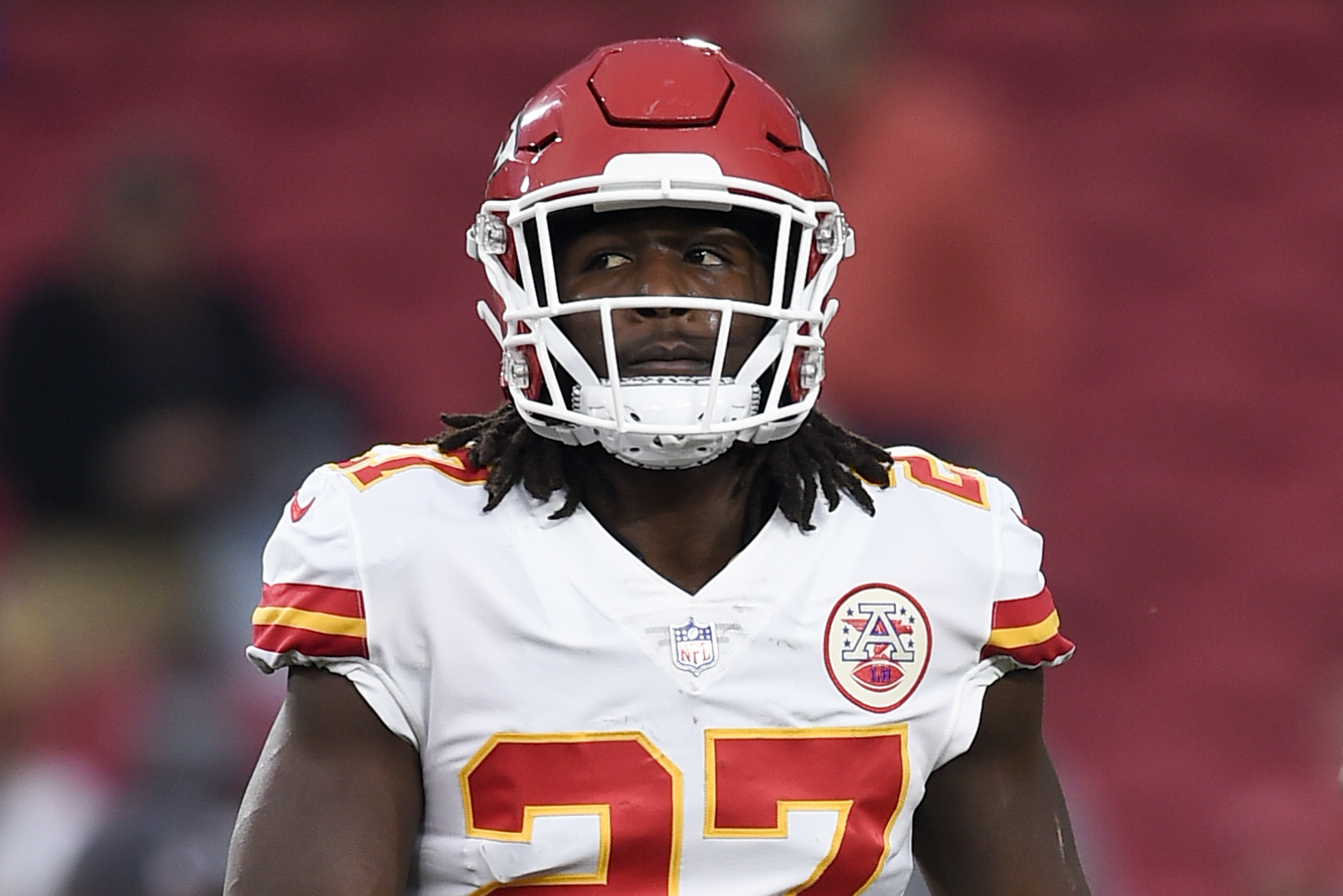 Kareem Hunt Apologizes for Shoving and Kicking Woman After Release