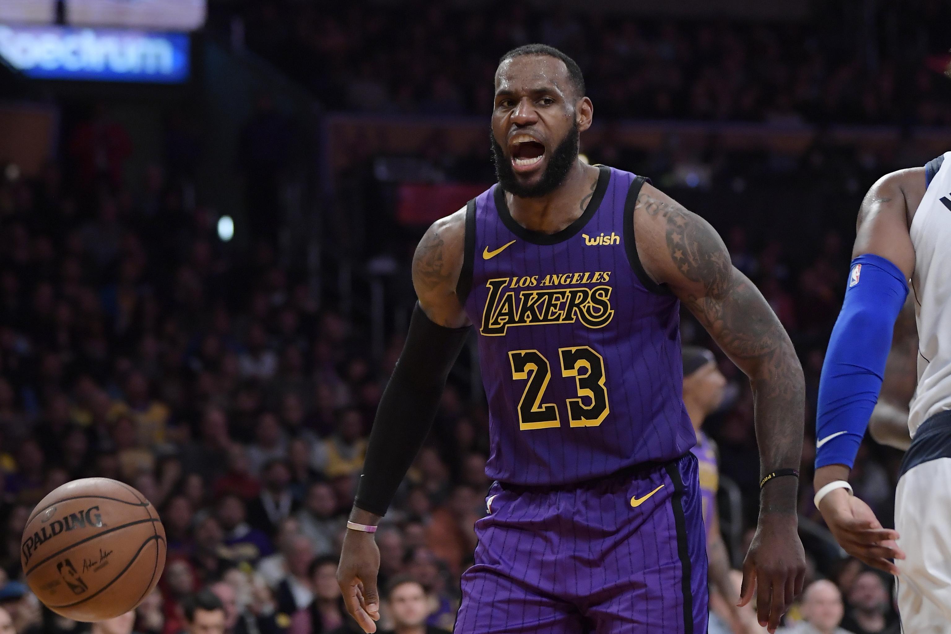 Lakers News Lebron James Says He S His Biggest Critic Walton Praises Lonzo Bleacher Report Latest News Videos And Highlights